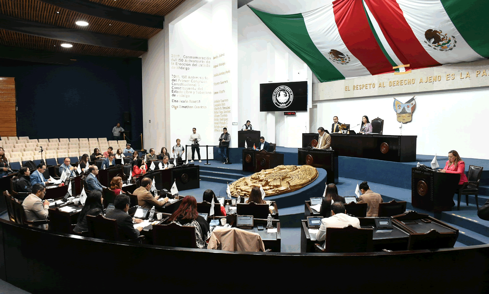 imagen que te permite ver a los Diputados en Sesión