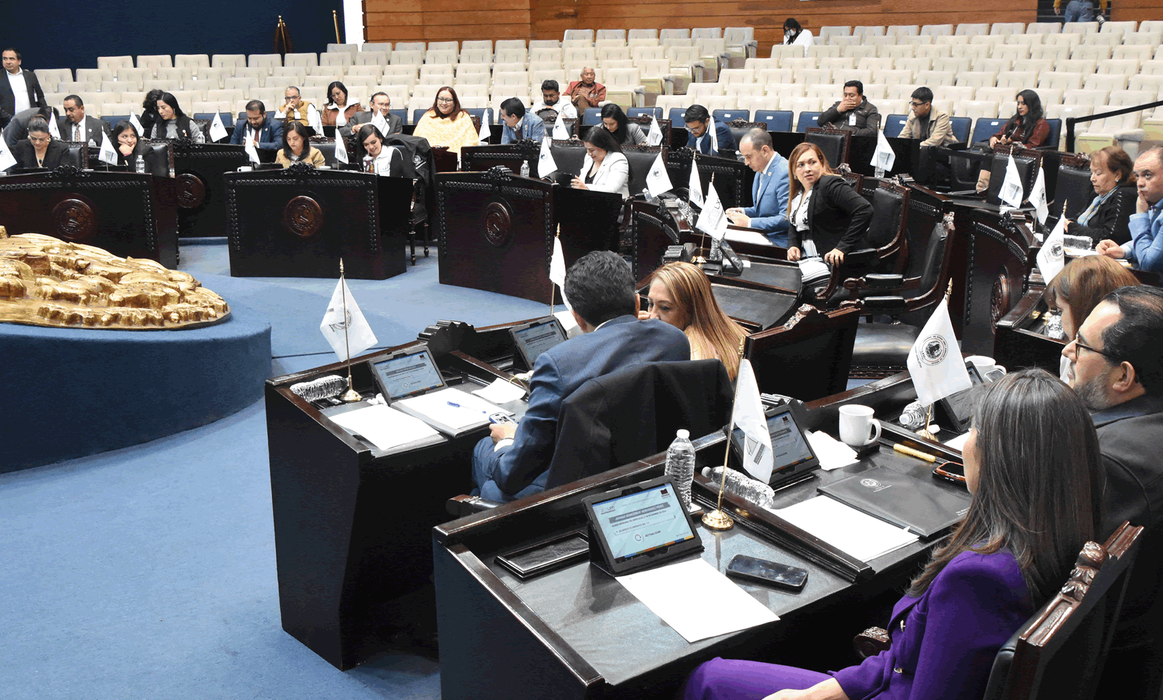 imagen que te permite ver a los Diputados en Sesión